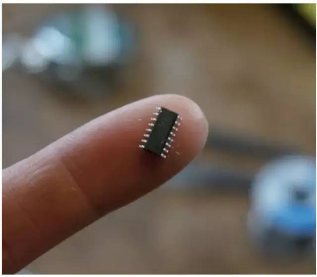 大神用铁丝做“电路板”,这波操作太牛了!的图7